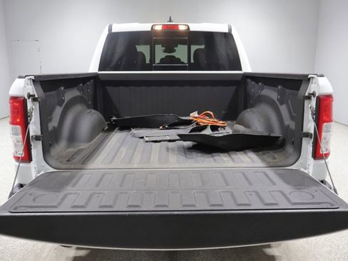 Used 2022 RAM 1500 Big Horn AWD/4WD image 4