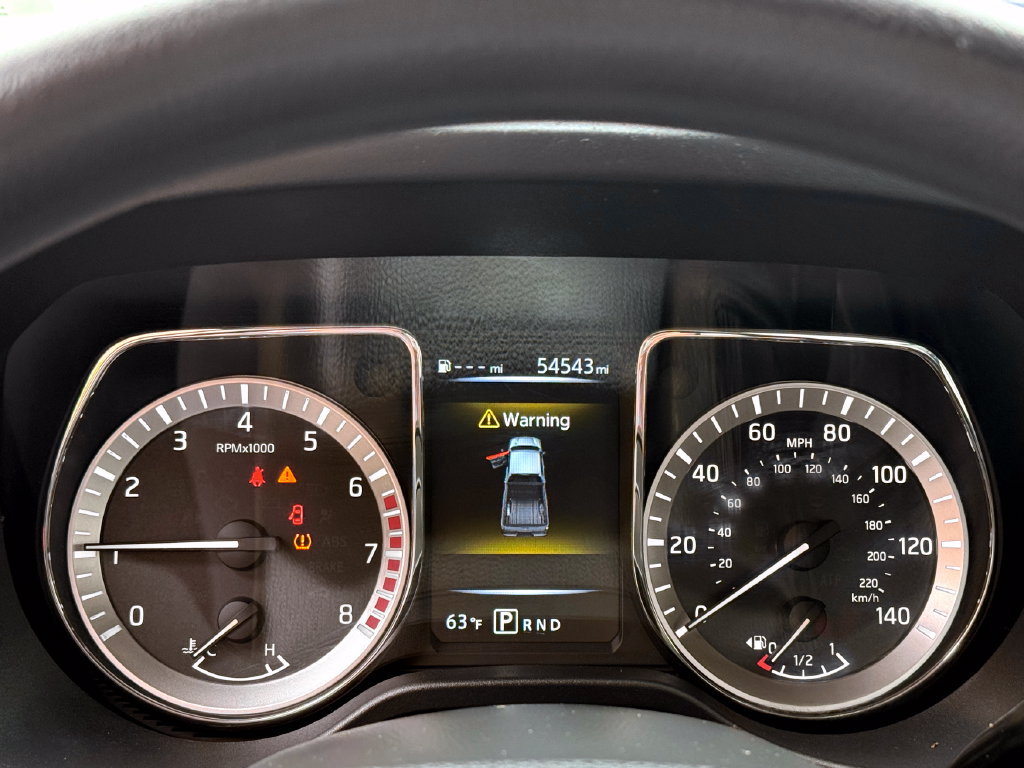 Used 2017 Nissan Titan SV RWD image 21