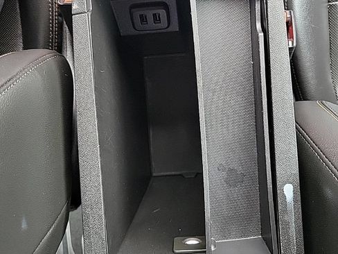 Used 2018 Chevrolet Equinox Premier AWD/4WD image 11