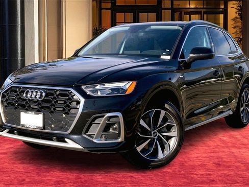 Used 2022 Audi Q5 2.0T Premium w/ Convenience Package image 1