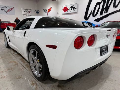 Used 2007 Chevrolet Corvette Coupe w/ Preferred Equipment Group RWD image 3