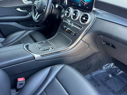 Used 2020 Mercedes-Benz GLC 300 4MATIC image 33