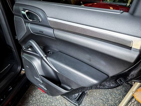 Used 2013 Porsche Cayenne GTS w/ Carbon Fibre Interior Pkg AWD/4WD image 25