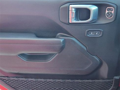 Certified 2022 Jeep Gladiator Sport image 21