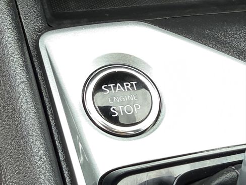 Used 2025 Nissan Altima 2.5 SV FWD image 21