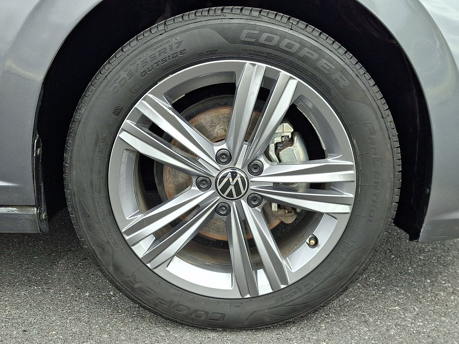 Used 2024 Volkswagen Jetta SE FWD image 8