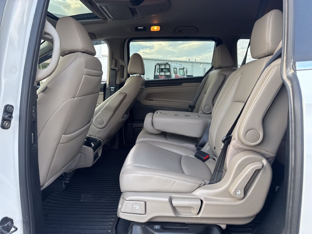 Used 2023 Honda Odyssey Touring image 13