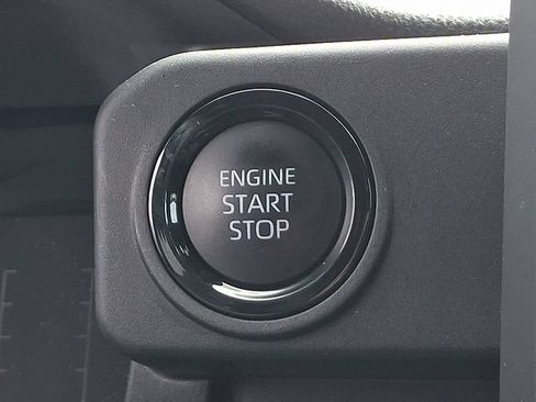 Used 2024 Toyota Tacoma SR AWD/4WD image 16