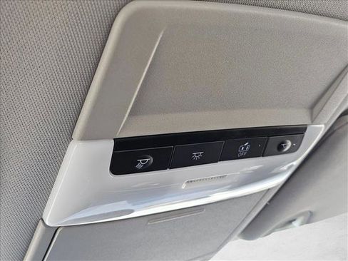 Used 2024 Nissan Altima 2.5 SV image 16