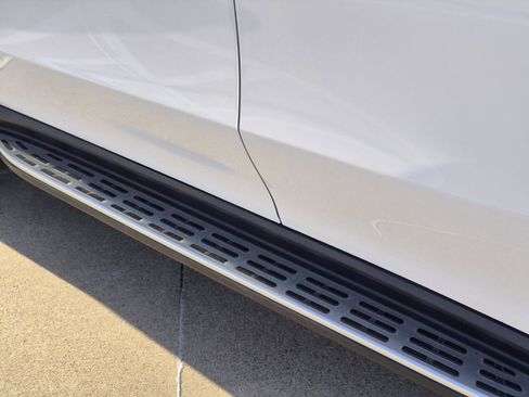 Used 2023 Mercedes-Benz GLS 450 4MATIC image 11