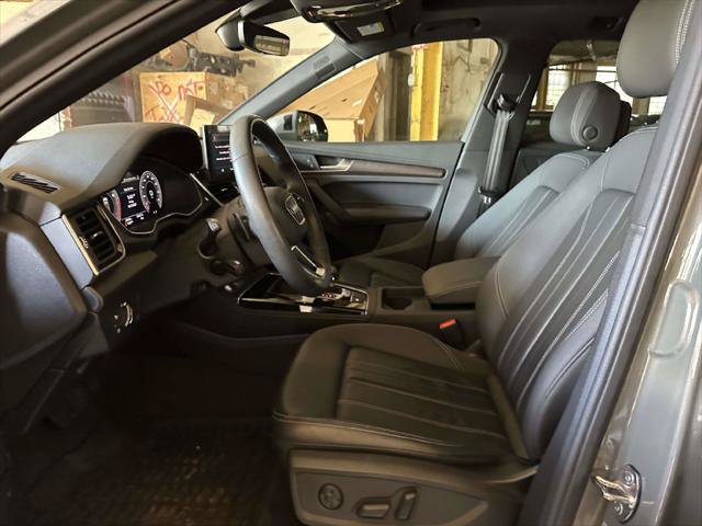 Used 2023 Audi Q5 2.0T Premium Plus w/ Premium Plus Package AWD/4WD image 10