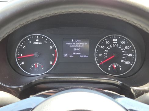 Used 2023 Kia Seltos S w/ Navigation Package FWD image 29