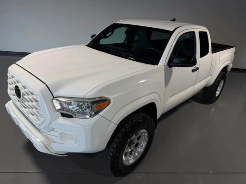 Used 2019 Toyota Tacoma SR RWD image 4