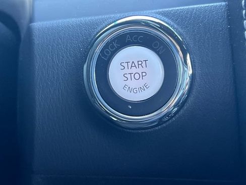 Used 2021 INFINITI QX80 Sensory w/ All-Season Package image 30