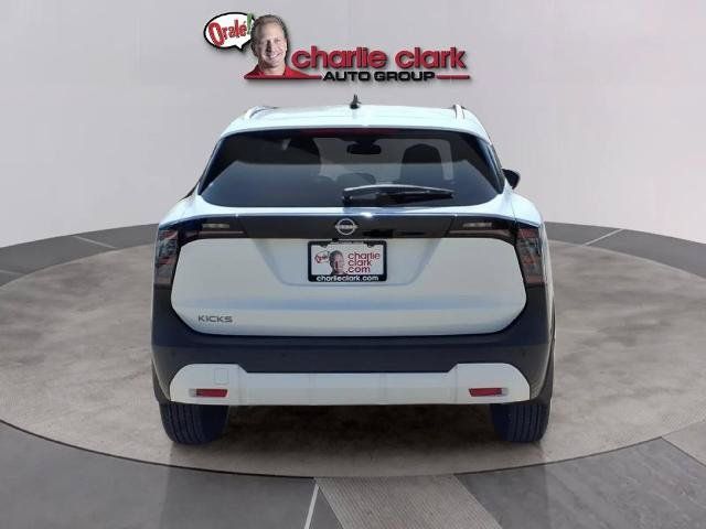 Certified 2026 Nissan Kicks SV FWD image 4