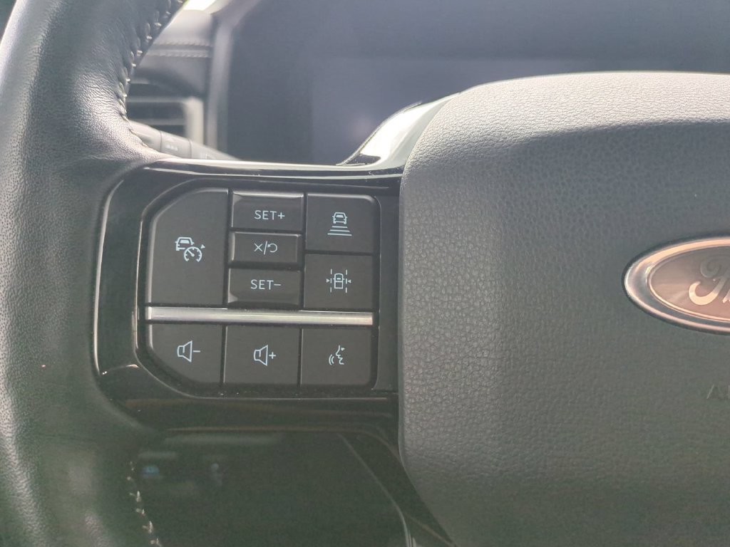 Used 2023 Ford F150 Lightning Platinum AWD/4WD image 33