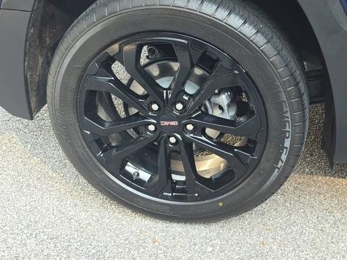 Used 2022 GMC Terrain SLT w/ Elevation Edition FWD image 11