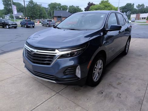 Used 2024 Chevrolet Equinox LT w/ LPO, Cargo Package FWD image 4
