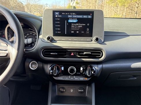 Used 2023 Hyundai Kona SEL image 20