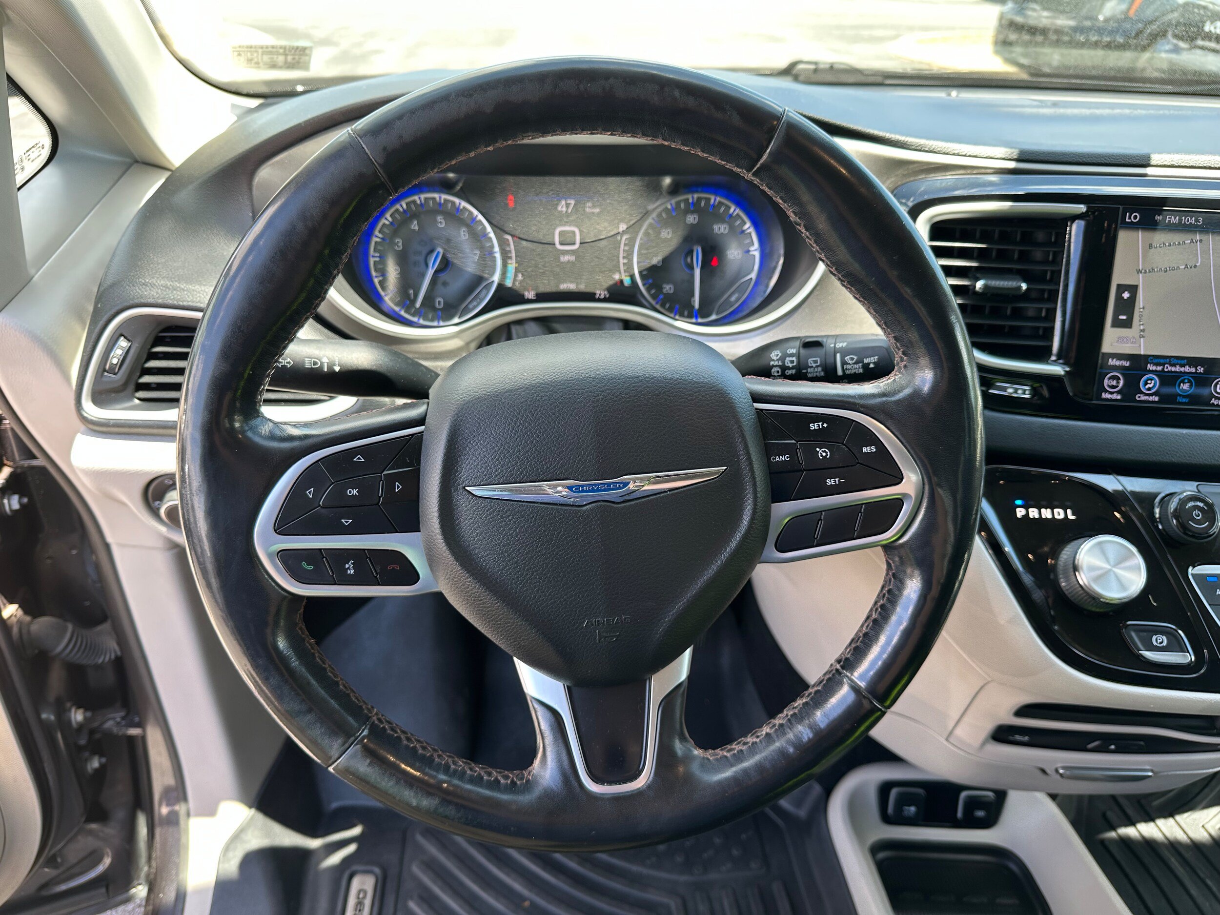 Used 2020 Chrysler Pacifica Touring-L Plus FWD image 30