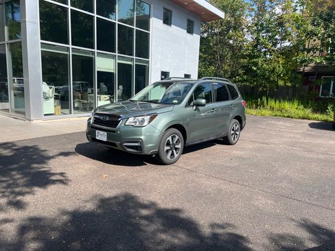 Used 2017 Subaru Forester 2.5i Premium image 1