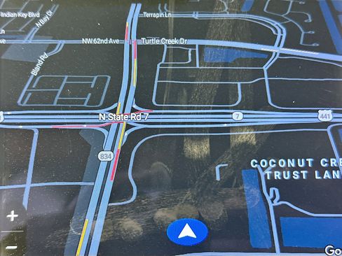 Used 2022 Volvo XC60 B5 Momentum image 24