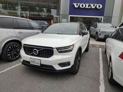 Used 2020 Volvo XC40 T5 R-Design
