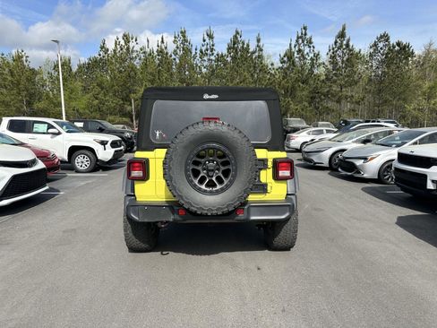 Used 2022 Jeep Wrangler Unlimited Sport w/ Xtreme Recon 35" Tire Package image 7