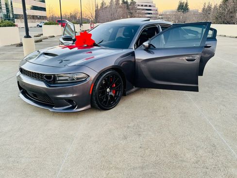 Used 2019 Dodge Charger Scat Pack w/ Daytona Edition image 45