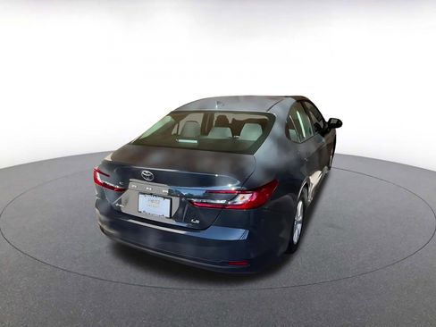 Used 2025 Toyota Camry LE image 12