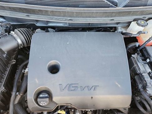 Certified 2023 Chevrolet Traverse LT image 28