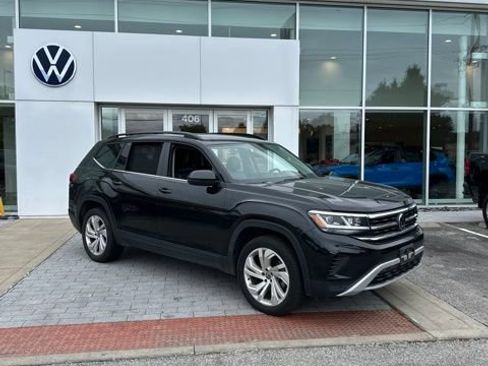 Used 2023 Volkswagen Atlas SE w/ Panoramic Sunroof Package AWD/4WD image 2