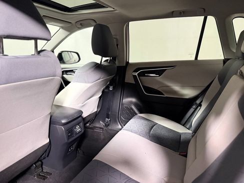 Used 2020 Toyota RAV4 XLE w/ Convenience Package AWD/4WD image 23