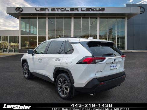 Used 2023 Toyota RAV4 XLE Premium AWD/4WD image 5