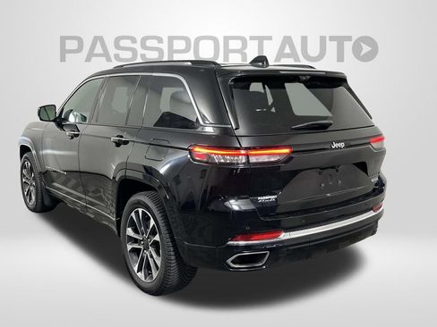 Used 2023 Jeep Grand Cherokee Overland w/ Luxury Tech Group IV image 2