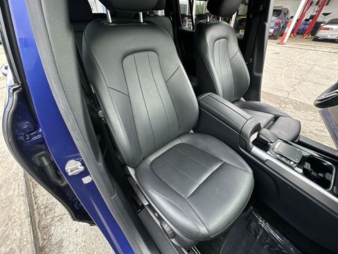 Used 2022 Mercedes-Benz GLB 250 image 28