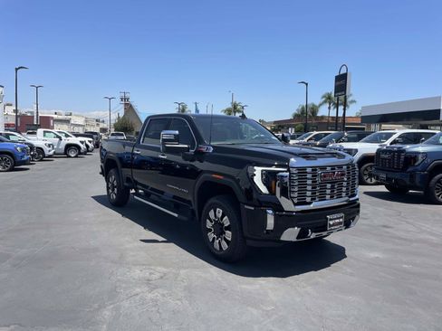 New 2026 GMC Sierra 2500 Denali w/ Max Trailering Package AWD/4WD image 3