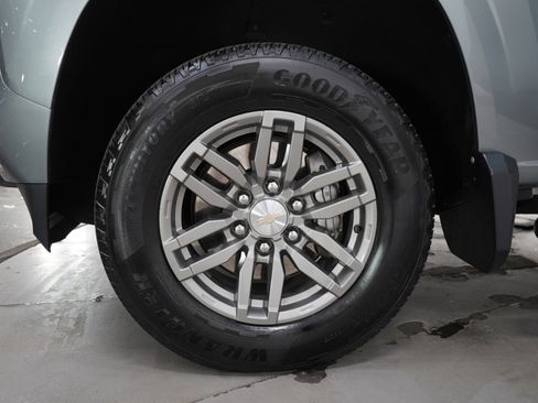 Used 2023 Chevrolet Colorado LT w/ LT Convenience Package II image 30