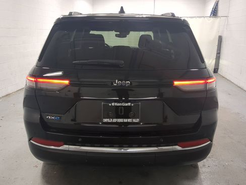 Used 2022 Jeep Grand Cherokee Limited 4xe image 7