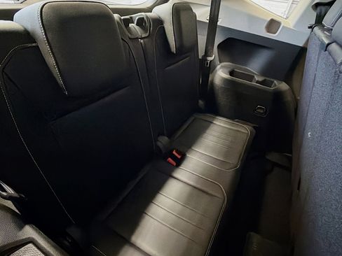 Used 2024 Volkswagen Tiguan SE image 14