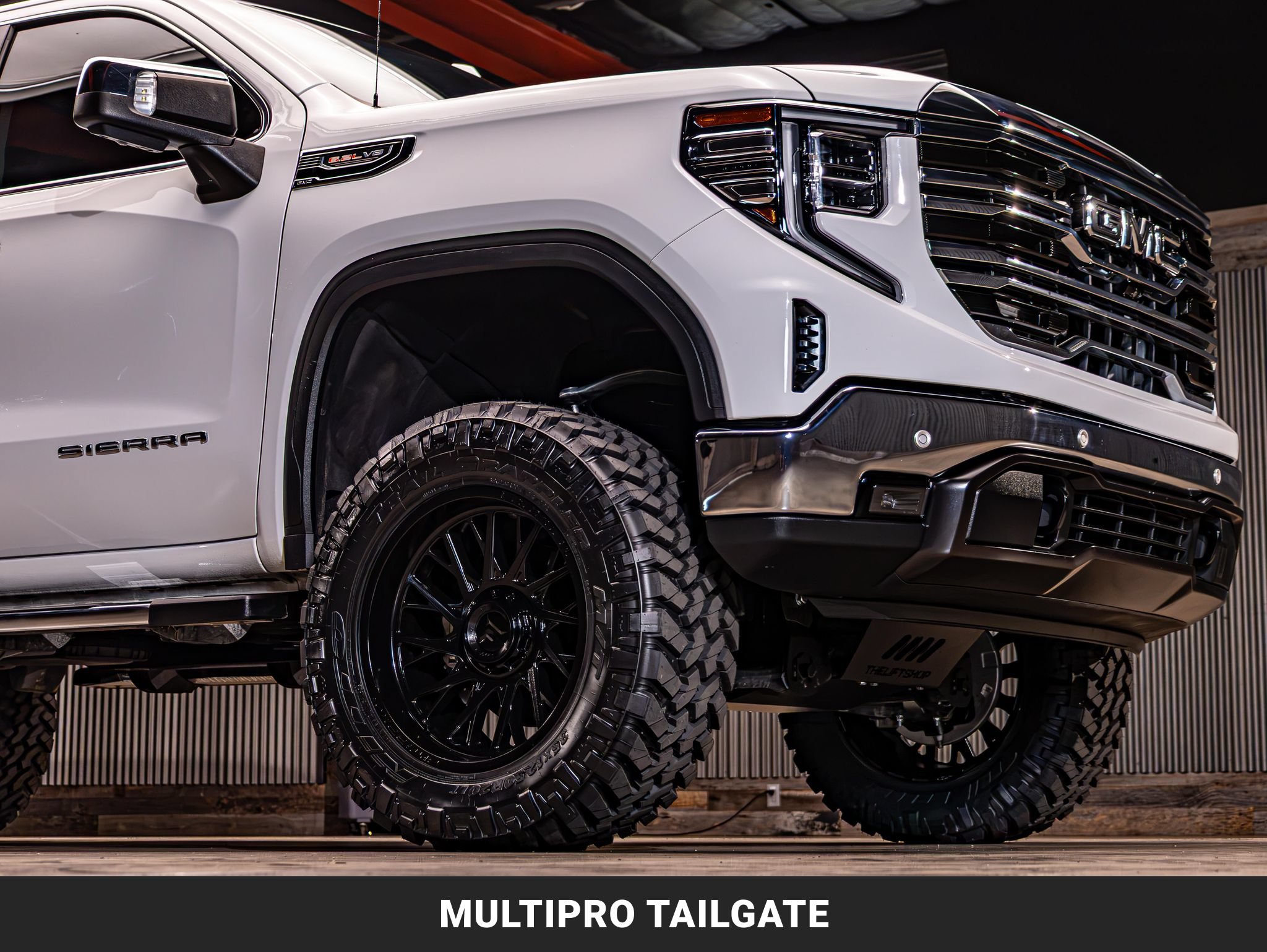 Used 2023 GMC Sierra 1500 SLT w/ SLT Premium Plus Package AWD/4WD image 13