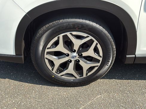 Certified 2024 Subaru Forester Premium AWD/4WD image 10