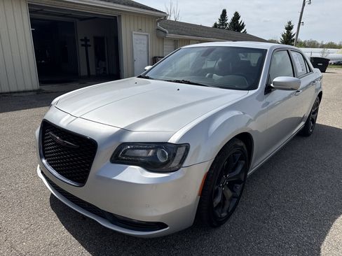 Used 2023 Chrysler 300 S RWD image 12