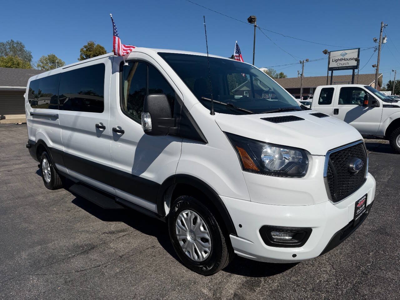 Used 2024 Ford Transit 350 XLT RWD image 4