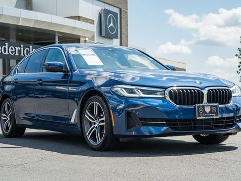 Used 2023 BMW 530i xDrive w/ Convenience Package AWD/4WD image 1