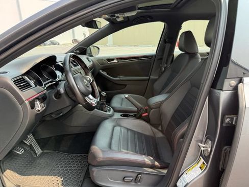 Used 2017 Volkswagen Jetta GLI FWD image 14