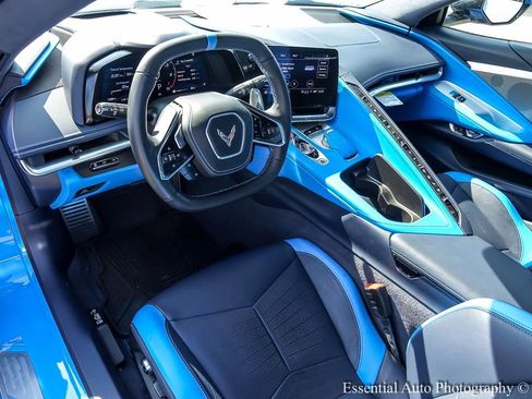 Used 2021 Chevrolet Corvette Stingray Premium Conv w/ Z51 Performance Package RWD image 11