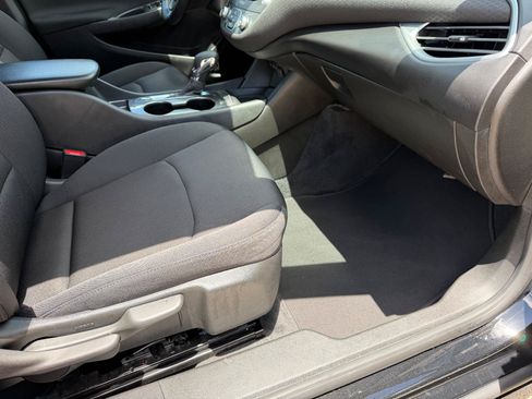 Used 2024 Chevrolet Malibu RS FWD image 27