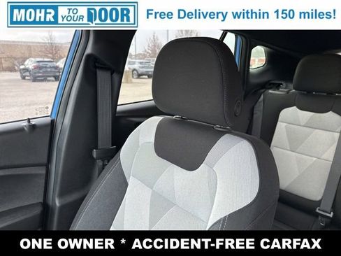 Used 2024 Chevrolet Trax RS w/ Sunroof Package image 23