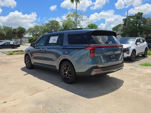 New 2026 Kia Carnival SX w/ SX Dark Edition Package FWD image 6